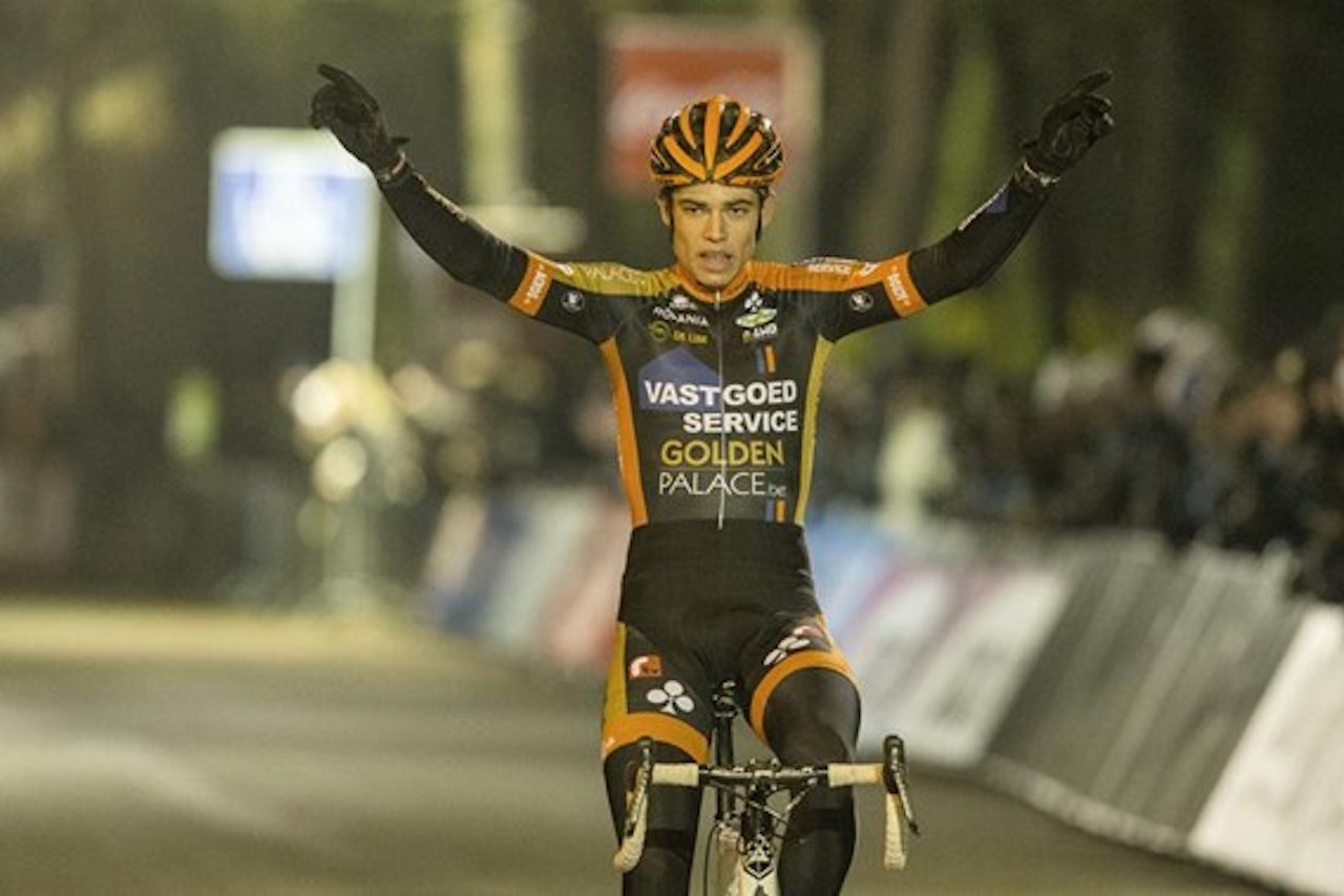 BEST IGJEN: Wout van Aert var like overlegen i dag som van der Poel var i går. BEST IGJEN: Wout van Aert var like overlegen i dag som van der Poel var i går.