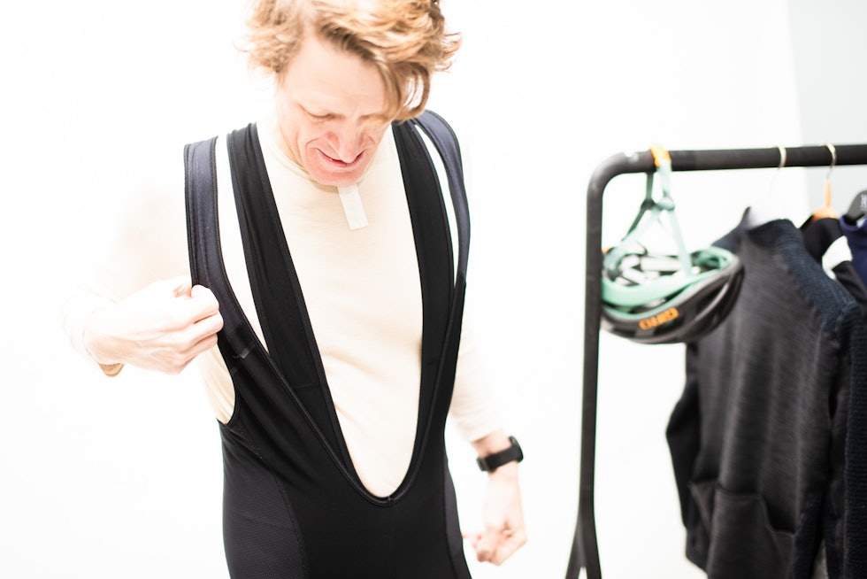 DOBBELT SELESETT: Med shorts under langbuksen uten pute får du dobbelt sett med seler over skuldre, rygg og mage. Foto: Henrik Alpers. VINTERBUKSETEST