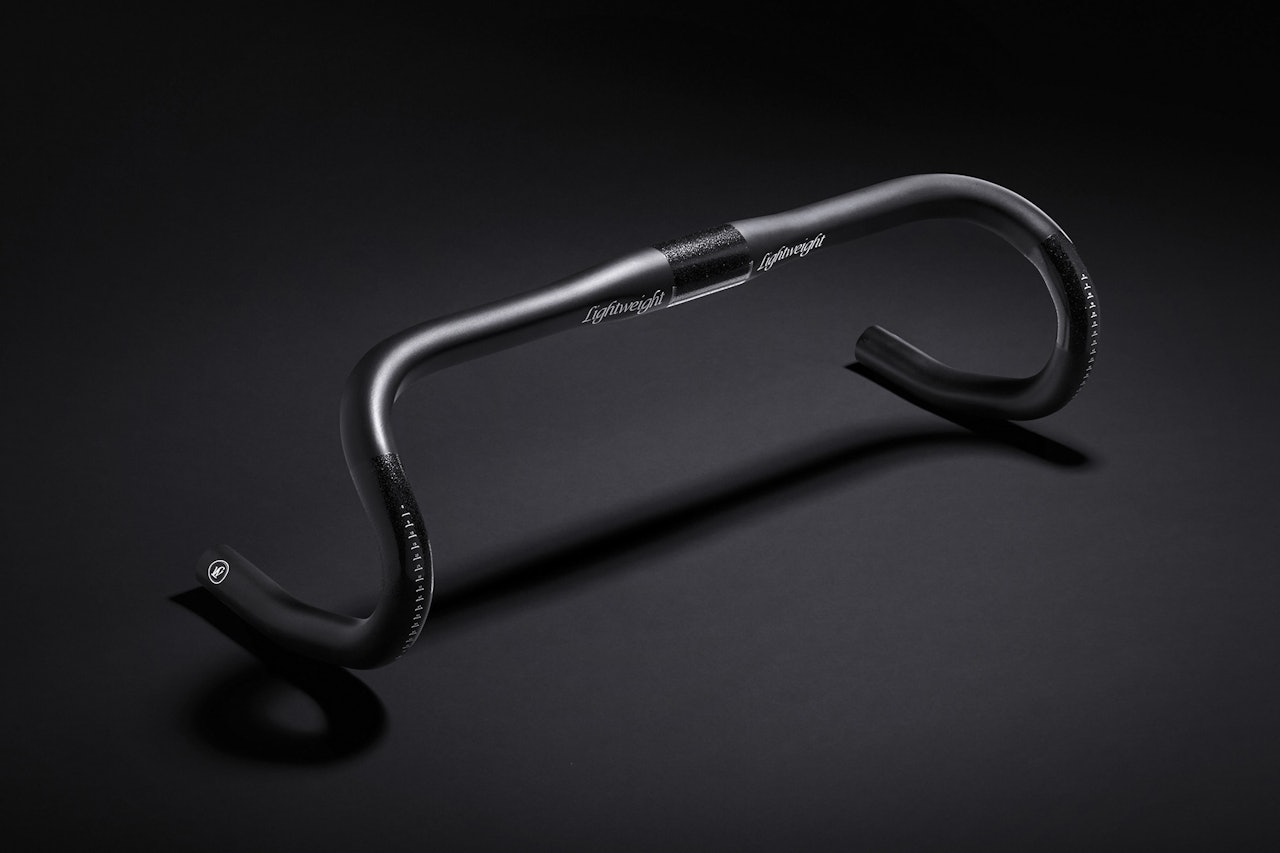 VEIVISER: Rennbügel fra Lightweight setter standarden for kompaktstyrer i premiumklassen. Foto: Lightweight. VEIVISER: Rennbügel fra Lightweight setter standarden for kompaktstyrer i premiumklassen. Foto: Lightweight.