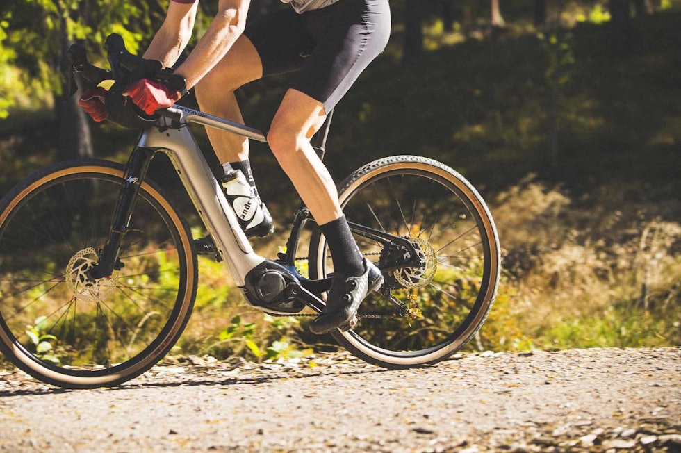 INTEGEGRERT MOTOR: Selv med fullkraftmotor fra Bosch er ikke motor og batteri så synlig på sykkelen. Foto: Kristoffer H. Kippernes Cannondale Topstone Neo Lefty