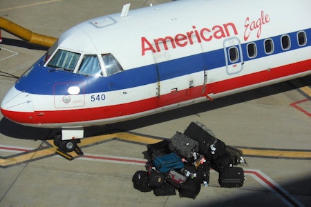 INGEN SILKEHANSKER: Amerikanerne har rykte på seg for røff bagasjebehandling. Foto: Michael Coghlan  INGEN SILKEHANSKER: Amerikanerne har rykte på seg for røff bagasjebehandling. Foto: Michael Coghlan