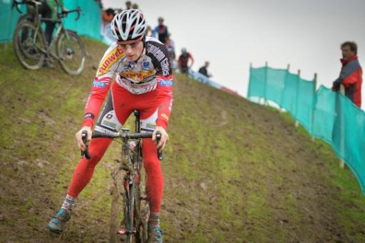AVGJORDE I SPURTEN: Kevin Pauwels parkerte lagkameraten Klaas Vantornout i spurten. Foto: Cor Vos. AVGJORDE I SPURTEN: Kevin Pauwels parkerte lagkameraten Klaas Vantornout i spurten. Foto: Cor Vos.