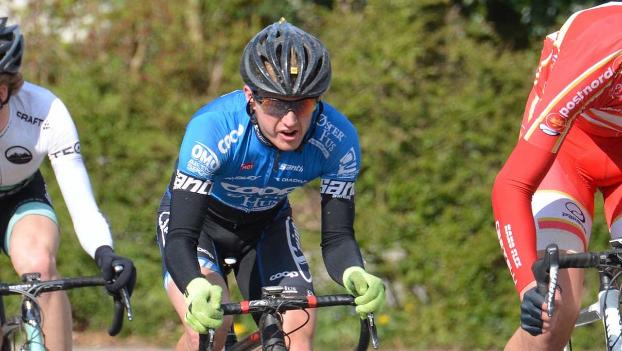 JACKPOT I FRANKRIKE: August Jensen tok både etappeseier og sammenlagtseier på siste dag av UCI-rittet Kreiz Breizh Elites. Foto: Coop-Østerhus