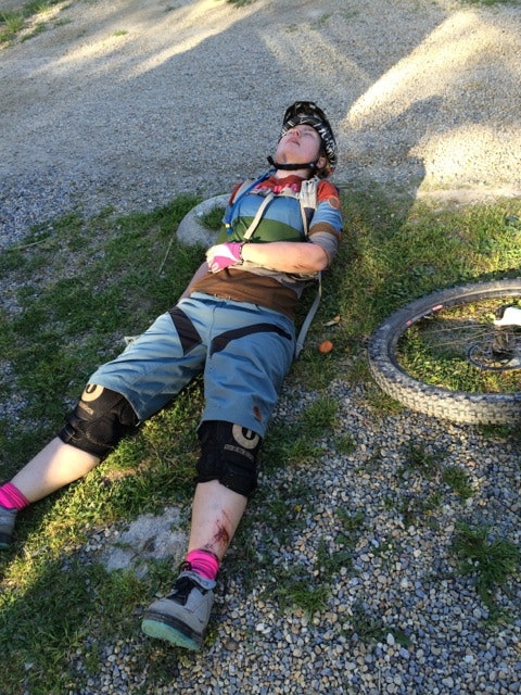 SLITEN.NO: Trude tar seg en pust i bakken. Sikkert fortjent. SLITEN.NO: Trude tar seg en pust i bakken. Sikkert fortjent.