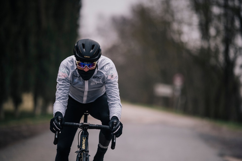 TØRR OG FIN: Greg van Avermaet under rekognoseringen til Strade Bianche. Illustrasjonsfoto: Kristof Ramon. TØRR OG FIN: Greg van Avermaet under rekognoseringen til Strade Bianche. Illustrasjonsfoto: Kristof Ramon.