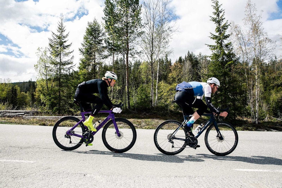 OGSÅ PÅ LANGTUR: En god aerosykkel må også være god å sykle på. Her på vei rundt Lifjellrunden, omtalt i Norges Flotteste. Foto: Colin Eick