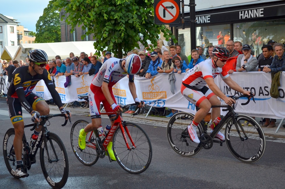 GLISTE FØR START: Men Edvald Boasson Hagen fikk en tøff dag på jobben i Sandefjord GP. Alle foto: Peter Andreas Prydz Gørbitz, Landvei.
