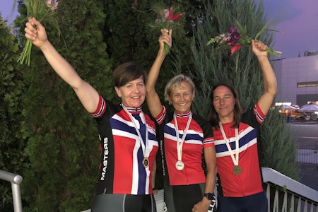 MEDALJØRER: Adelheid Huuse (til venstre), Sissel Wien og Kristin Flack (til høyre) sikret Norge tre medaljer på første individuelle øvelse i Master-VM i Polen. Foto: Privat MEDALJØRER: Adelheid Huuse (til venstre), Sissel Wien og Kristin Flack (til høyre) sikret Norge tre medaljer på første individuelle øvelse i Master-VM i Polen. Foto: Privat