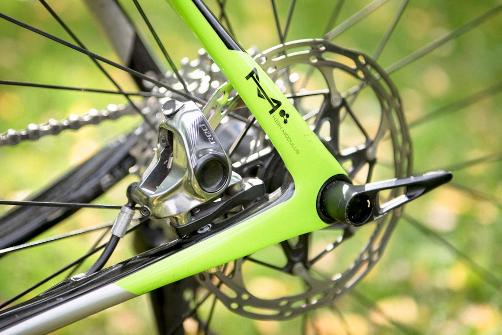 ETABLERT: Cannondale brukte lang tid på få gjennomgående aksling bak, men standarden synes nå endelig å være etablert. ETABLERT: Cannondale brukte lang tid på få gjennomgående aksling bak, men standarden synes nå endelig å være etablert.