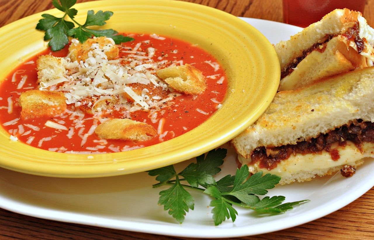 PRESTASJONSMAT: Kroppen yter best på karbohydrater. Den kan greie seg med andre kilder, men det går utover yteevnen. Foto: Jeffrey W/Creative Commons PRESTASJONSMAT: Kroppen yter best på karbohydrater. Den kan greie seg med andre kilder, men det går utover yteevnen. Foto: Jeffrey W/Creative Commons