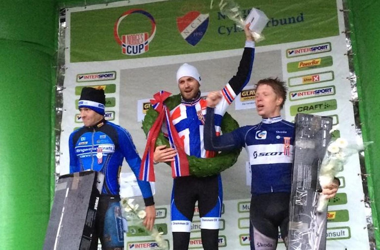 NORGESMESTER I KROSS: Morten Vaeng fra Drammen CK tok gull i tidenes første NM i kross. Foto: NCF NORGESMESTER I KROSS: Morten Vaeng fra Drammen CK tok gull i tidenes første NM i kross. Foto: NCF