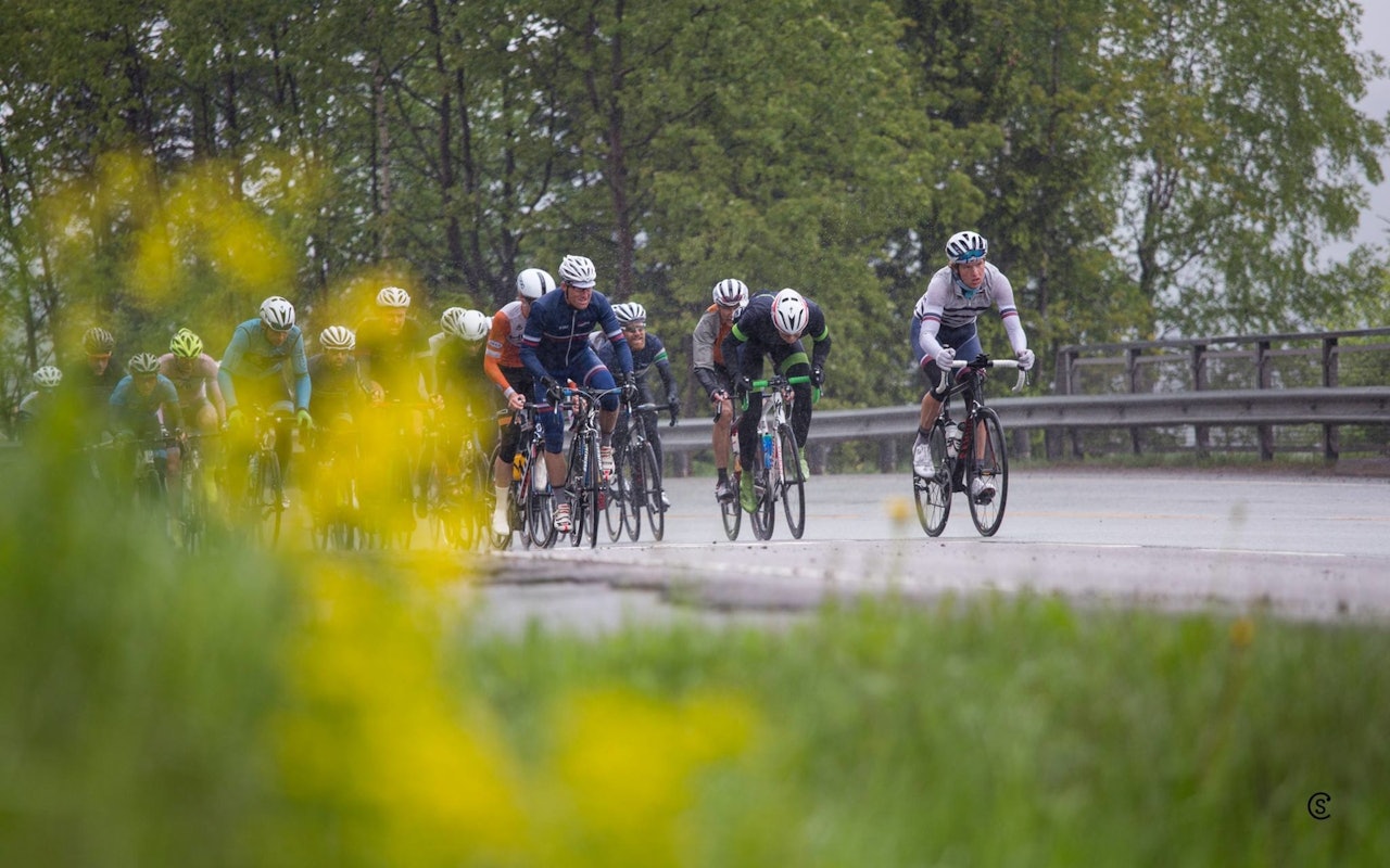 HARD START: De første milene gikk rolig for seg, men i Sollihøgda våknet kroppene til liv. Foto: Sylvain Cavatz. HARD START: De første milene gikk rolig for seg, men i Sollihøgda våknet kroppene til liv. Foto: Sylvain Cavatz.