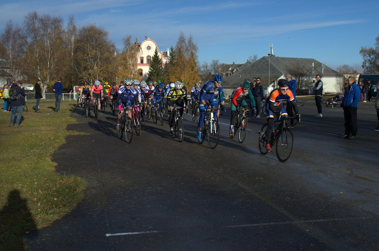 SUVEREN: Henrik Kippernes var råsterk og ledet fra start til mål! Foto: Peter Andreas Prydz Gørbitz SUVEREN: Henrik Kippernes var råsterk og ledet fra start til mål! Foto: Peter Andreas Prydz Gørbitz