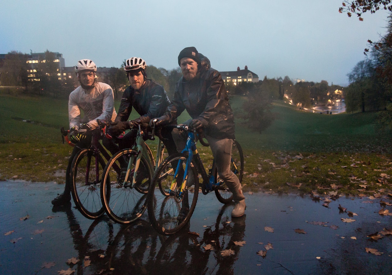 GLEDER SEG: Fra venstre: Kristian Oftedal, Thomas Larsen Røed og Jonas Strømberg inviterer både deltagere og tilskuere til Superpokal Torshovdalen. GLEDER SEG: Fra venstre: Kristian Oftedal, Thomas Larsen Røed og Jonas Strømberg inviterer både deltagere og tilskuere til Superpokal Torshovdalen.