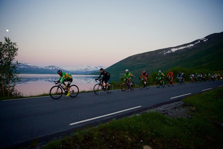 STORSLÅTT: Valdresflye i fullmåne er en opplevelse som tar pusten fra de fleste. Årets ritt og lagkonkurranse var i tillegg velsignet med strålende vær. Foto: Håvard Nesbø.  STORSLÅTT: Valdresflye i fullmåne er en opplevelse som tar pusten fra de fleste. Årets ritt og lagkonkurranse var i tillegg velsignet med strålende vær. Foto: Håvard Nesbø.