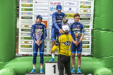 BLÅ DOMINANS: Ole Forfang, Philip Lindau og Truls Engen Korsæth tapetserte pallen for Team Joker-Byggtorget i dagens Gylne gutuer. Foto: Kåre Dehlie Thorstad BLÅ DOMINANS: Ole Forfang, Philip Lindau og Truls Engen Korsæth tapetserte pallen for Team Joker-Byggtorget i dagens Gylne gutuer. Foto: Kåre Dehlie Thorstad