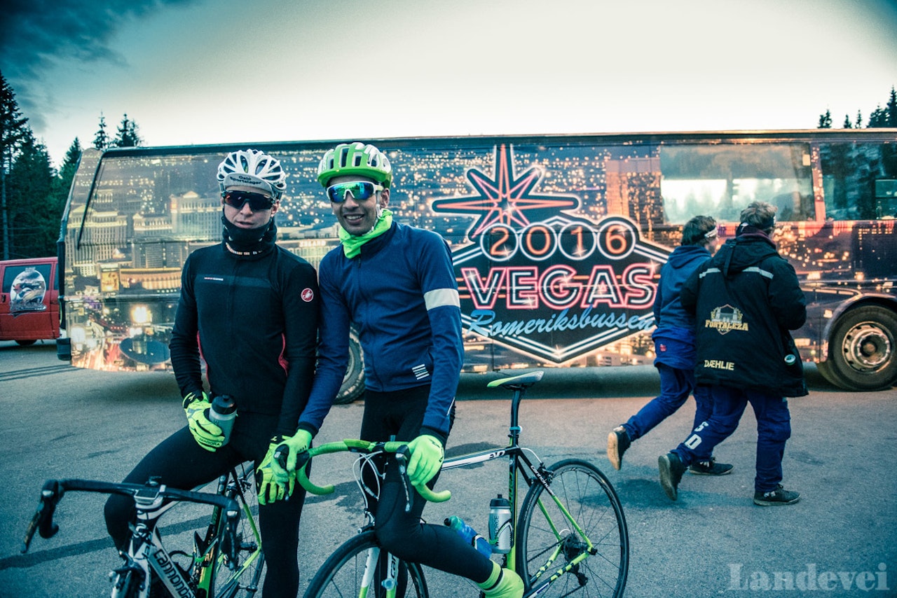 PASSE SLITNE: Her har gutta holdt på i ca 12 timer. Russen er for lengst på plass.  PASSE SLITNE: Her har gutta holdt på i ca 12 timer. Russen er for lengst på plass.