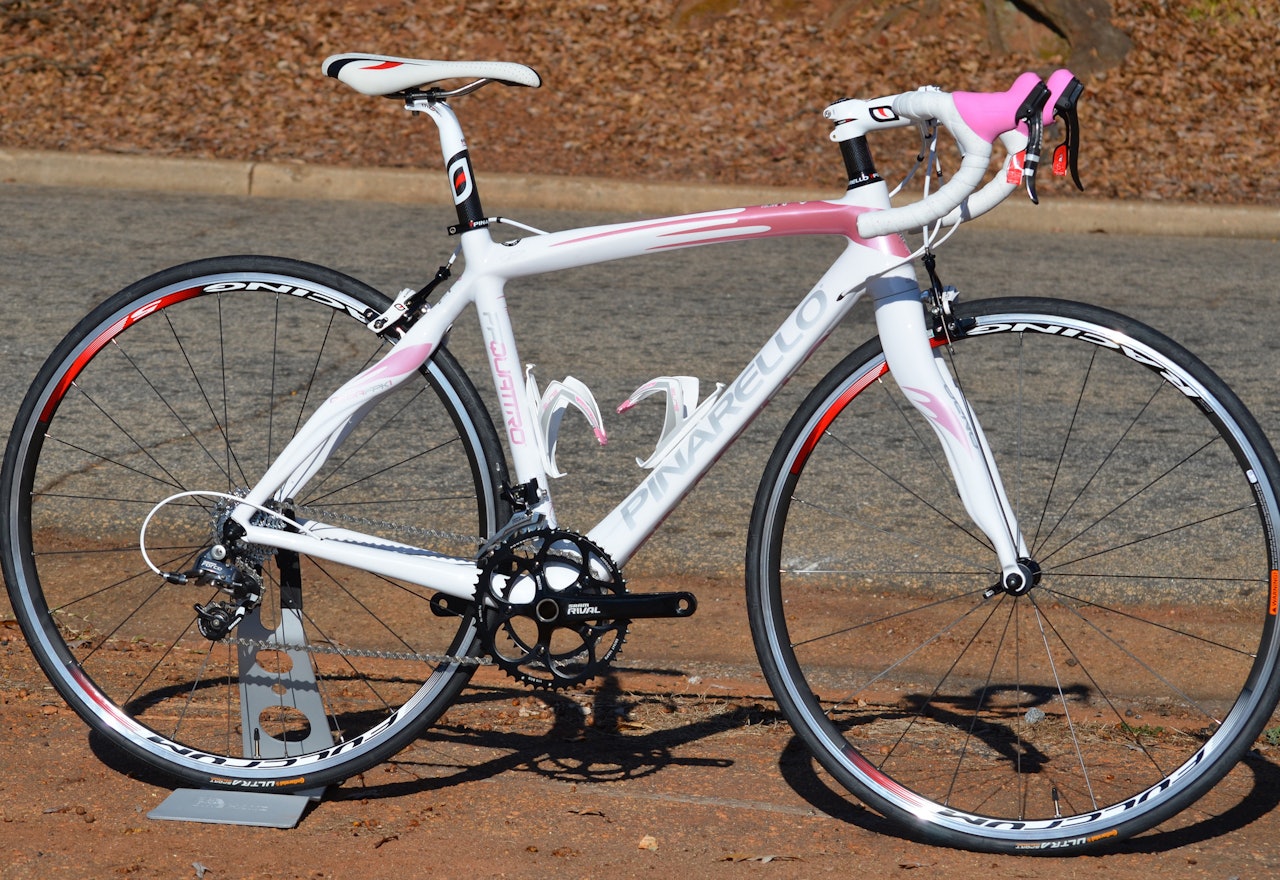 FINE DETALJER: Mange produsenter leverer toppsykler i små størrelser, og det er gode nyheter for mange, særlig jenter. Foto: Glory Cycles FINE DETALJER: Mange produsenter leverer toppsykler i små størrelser, og det er gode nyheter for mange, særlig jenter. Foto: Glory Cycles