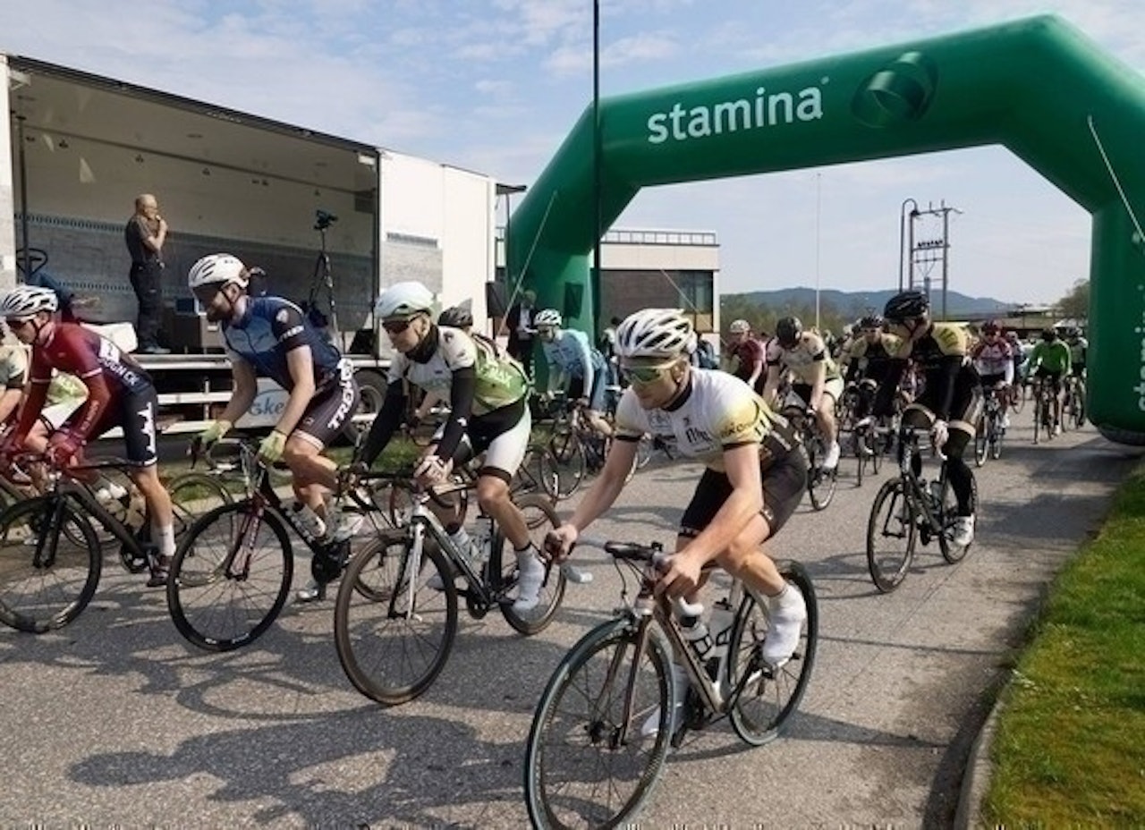 EVENTYRLIG: Ålesundsrittet ble en sykkelfest av de sjeldne. Foto: Kyrre Rørstad. EVENTYRLIG: Ålesundsrittet ble en sykkelfest av de sjeldne. Foto: Kyrre Rørstad.