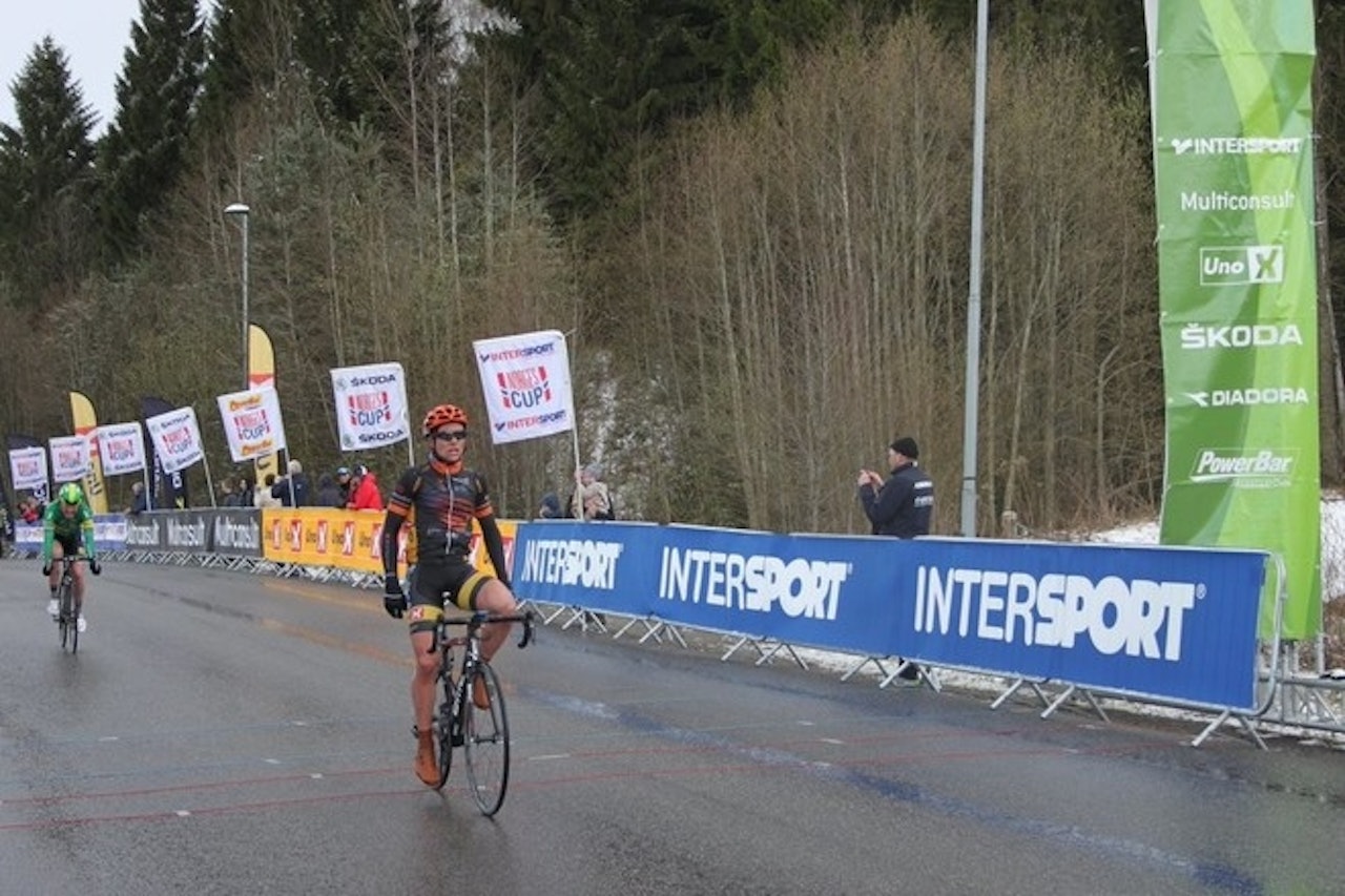 FØRSTE UCI-SEIER: Trond Håkon Trondsen fikk sin første UCI-seier i dag, her fra NC-seier for to uker siden. Foto: NCF.  FØRSTE UCI-SEIER: Trond Håkon Trondsen fikk sin første UCI-seier i dag, her fra NC-seier for to uker siden. Foto: NCF.
