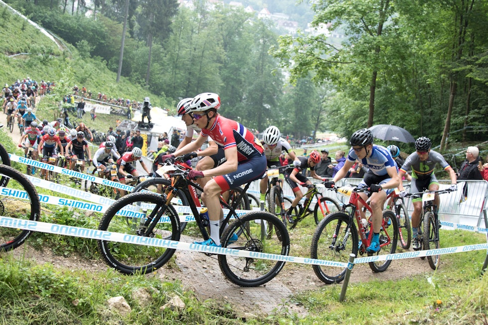 Erik Hægstad røk kjedet i startloopen og måtte bryte. Foto: Bengt Ove Sannes Erik Hægstad XCO WC Albstadt 2018 - Bengt Ove Sannes 1400x933