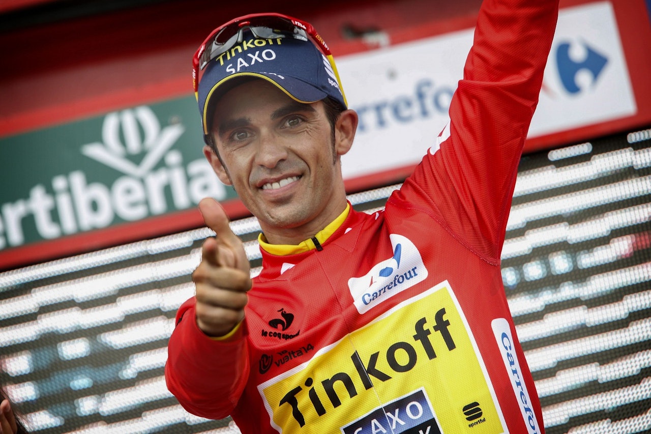 EL PISTOLERO: Med etappeseier og sammenlagtseieren nesten i lomma var det grunn til å trekke frem signaturfeiringen for Alberto Contador. Foto: Cor Vos. 