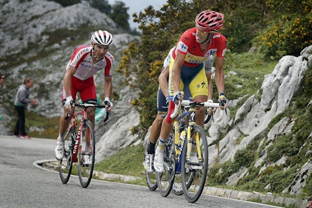 REKKER TUNGE TIL KONKURRENTENE: Alberto Contador koblet grepet om sammendraget med dagens etappeseier. Foto: Cor Vos. 