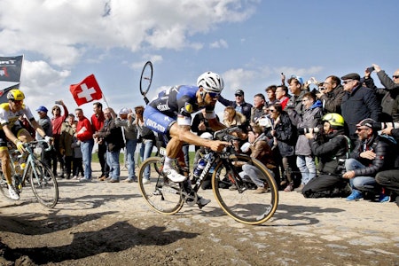 NESTEN: Tom Boonen var en sykkellengde fra å bli historisk. Nyt de syke scenene fra denne filmen! Foto: Cor Vos. NESTEN: Tom Boonen var en sykkellengde fra å bli historisk. Nyt de syke scenene fra denne filmen! Foto: Cor Vos.