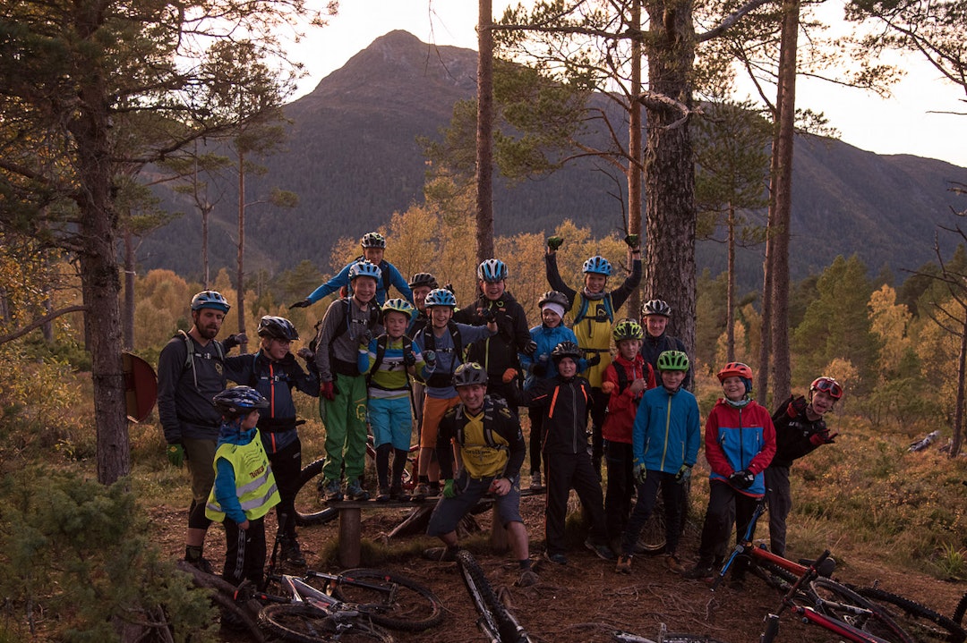 Det gror godt i endurogruppa til Norodd IL. Foto: Jonas Holten Enduro kids group - Jonas Holten 1400x933