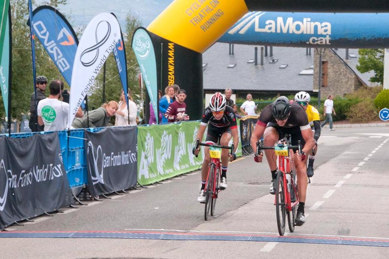 HEFTIG: Knut Sande tok målspurten etter 200km foran franske Sebastien Pillon og Jonas Orset. Foto: Photoset HEFTIG: Knut Sande tok målspurten etter 200km foran franske Sebastien Pillon og Jonas Orset. Foto: Photoset