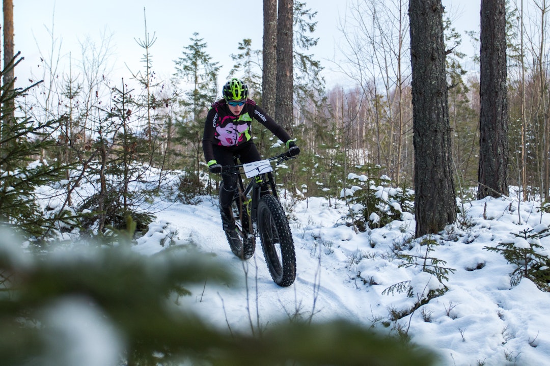 Emily Benham tok seieren i dameklassen også i år, men melder om tøffe forhold i løypa. Foto: Per-Eivind Syvertsen Emily Benham - Modum Challenge 2017 - Per-Eivind Syvertsen 1400x933