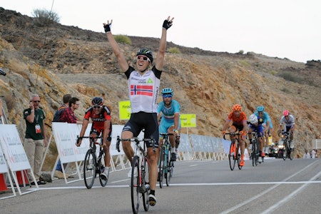 I KANONFORM: Edvald Boasson Hagen herjer med konkurrentene i Tour of Oman. Foto: Cor Vos.  I KANONFORM: Edvald Boasson Hagen herjer med konkurrentene i Tour of Oman. Foto: Cor Vos.
