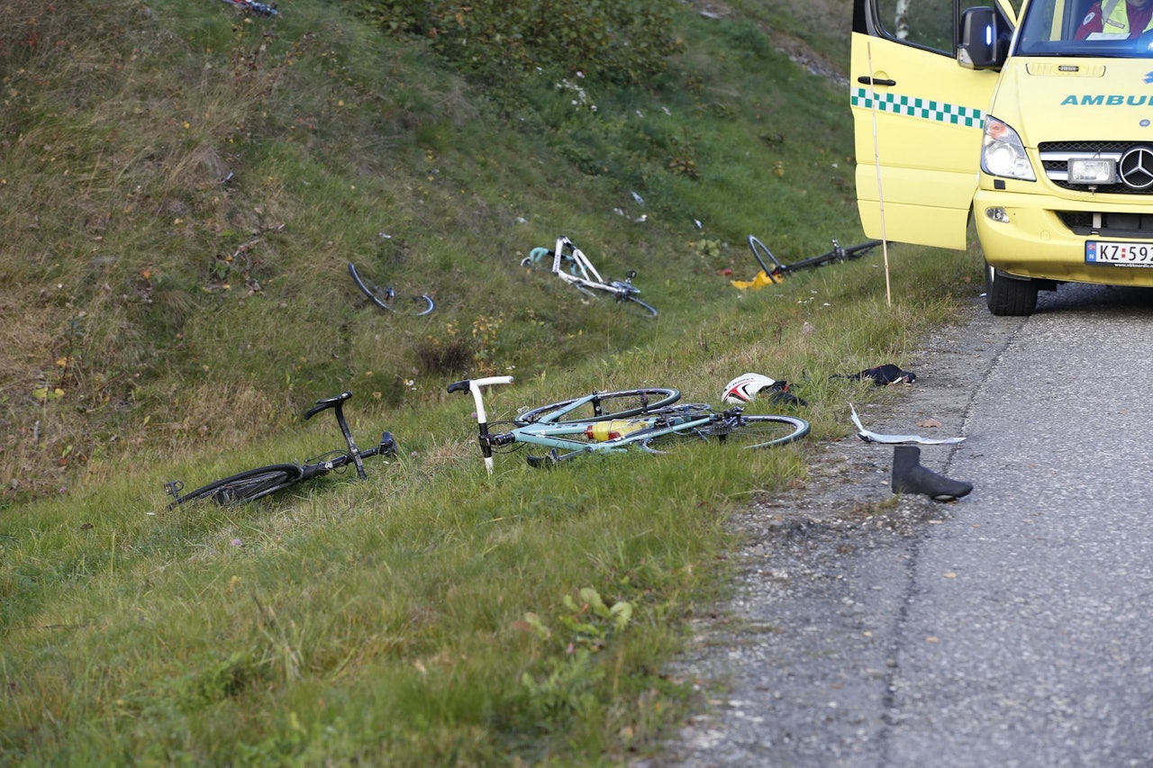 ULYKKESSTEDET: Bildet taler sitt tydelige språk, det var store krefter involvert i den tragiske ulykken. Foto: Cornelius Poppe/NTB Scanpix  ULYKKESSTEDET: Bildet taler sitt tydelige språk, det var store krefter involvert i den tragiske ulykken. Foto: Cornelius Poppe/NTB Scanpix