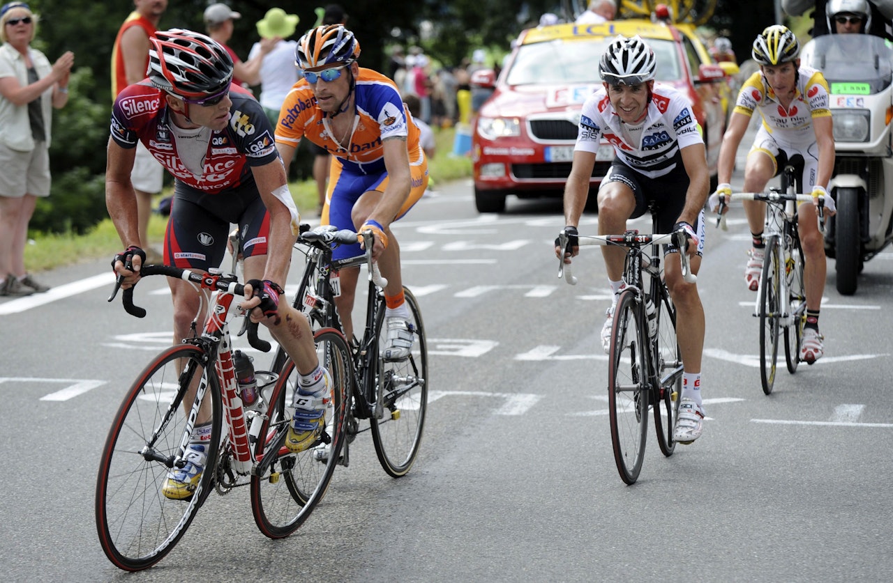 IKKE MORS BESTE BARN: Cadel Evans, Denis Mentsjov, Carlos Sastre og Riccardo Ricco på vei opp Hautacam i 2008. Både Ricco og Mentsjov har gått i dopinggarnet siden den gang. Foto: Cor Vos. IKKE MORS BESTE BARN: Cadel Evans, Denis Mentsjov, Carlos Sastre og Riccardo Ricco på vei opp Hautacam i 2008. Både Ricco og Mentsjov har gått i dopinggarnet siden den gang. Foto: Cor Vos.