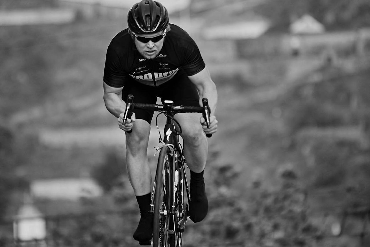 VERDENSMESTER-AMBISJONER: Martin Iversby er Norgesmester i fellesstart, og stiller både på Nordisk mesterskap i helga og i Masters-VM i Frankrike. Foto: Pål Anders Thunæs