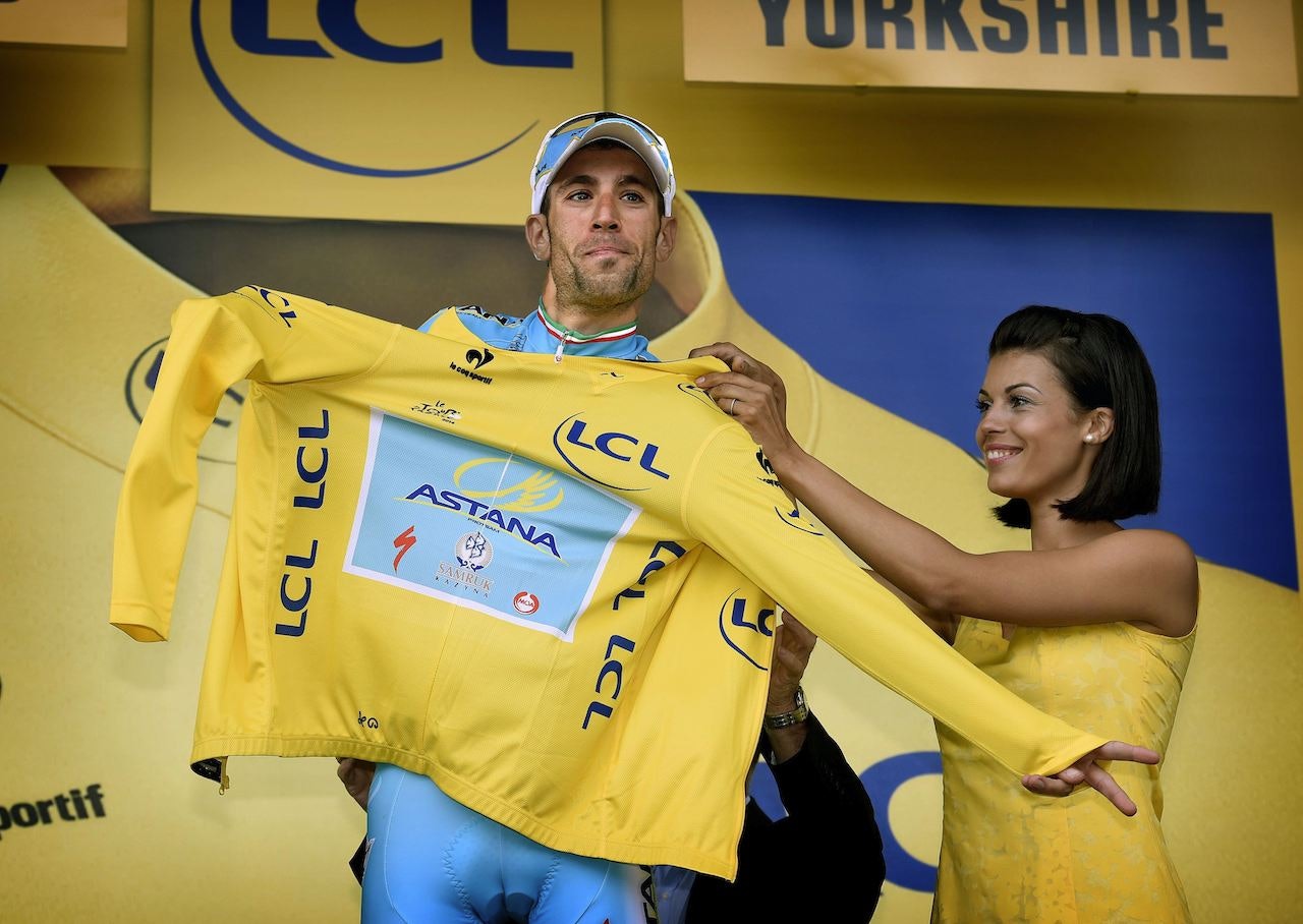 VANT: Vincenzo Nibali lurte feltet, vant etappen, og tok over den gule trøyen i samme slengen. Foto: Cor Vos.