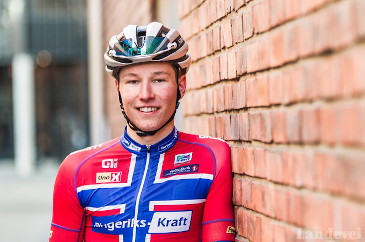 UHELDIG: Håkon Aalrust fikk sitt VM-ritt ødelagt allerede på den første runden. Foto: Henrik Alpers. UHELDIG: Håkon Aalrust fikk sitt VM-ritt ødelagt allerede på den første runden. Foto: Henrik Alpers.