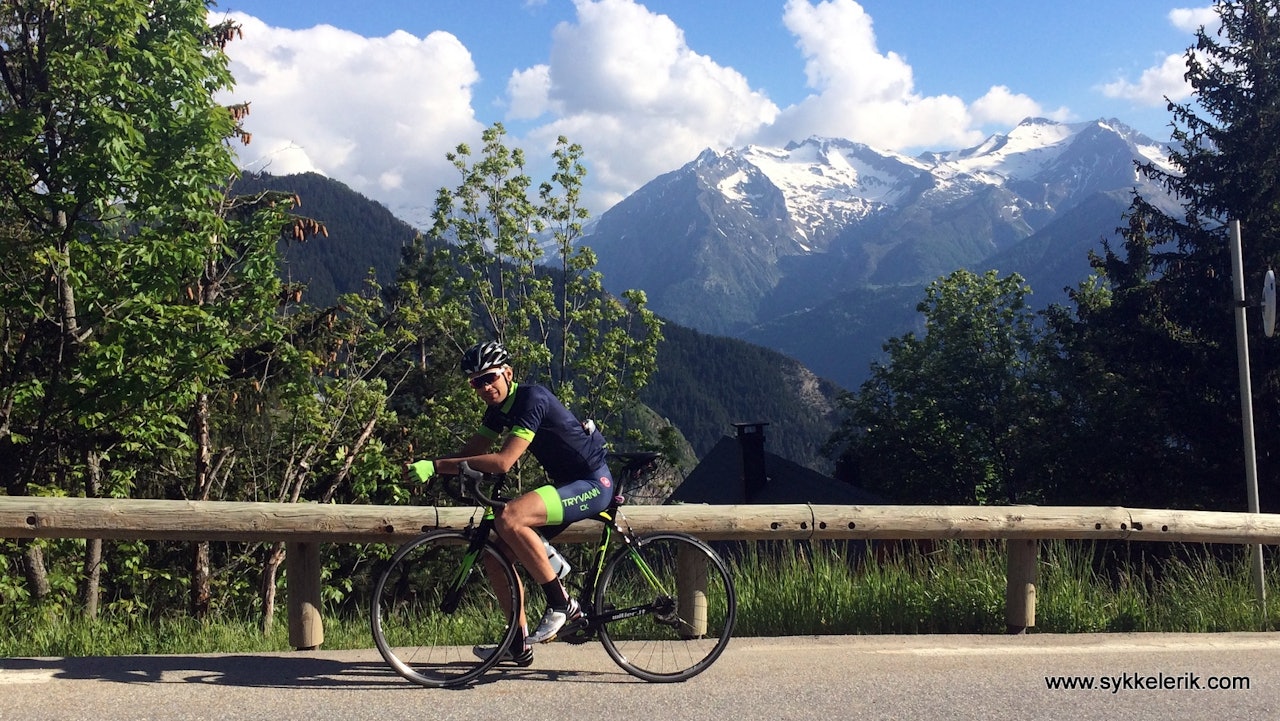 Erik er så glad i bakker at han everestet Alpe d'Huez 31. mai 2015.