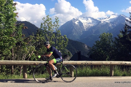 Erik er så glad i bakker at han everestet Alpe d'Huez 31. mai 2015. Erik er så glad i bakker at han everestet Alpe d'Huez 31. mai 2015.