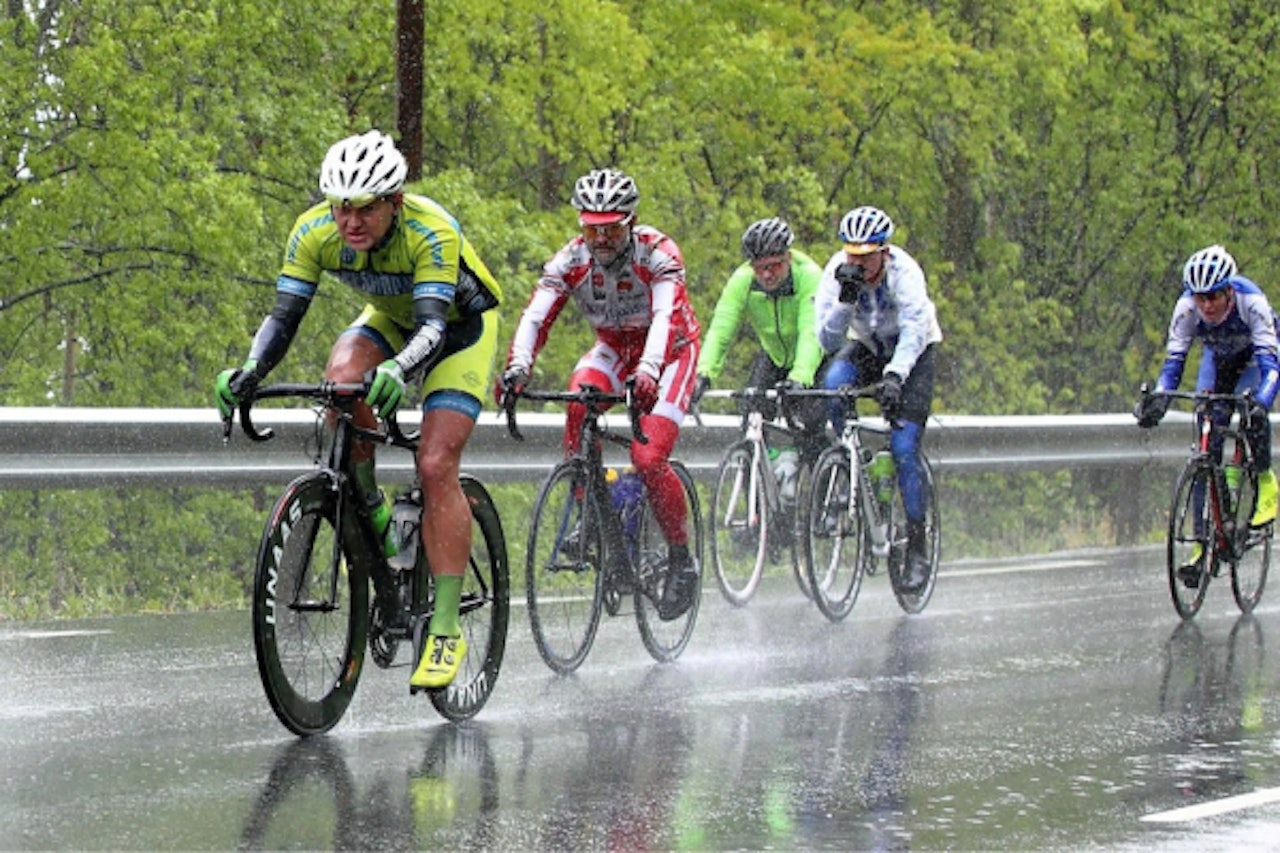 VÅTT, VÅTT, VÅTT!: Randsfjorden Rundt ble en særdeles fuktig og kald affære, men endte med tredjeplass for André. Foto: Ola Morken. VÅTT, VÅTT, VÅTT!: Randsfjorden Rundt ble en særdeles fuktig og kald affære, men endte med tredjeplass for André. Foto: Ola Morken.
