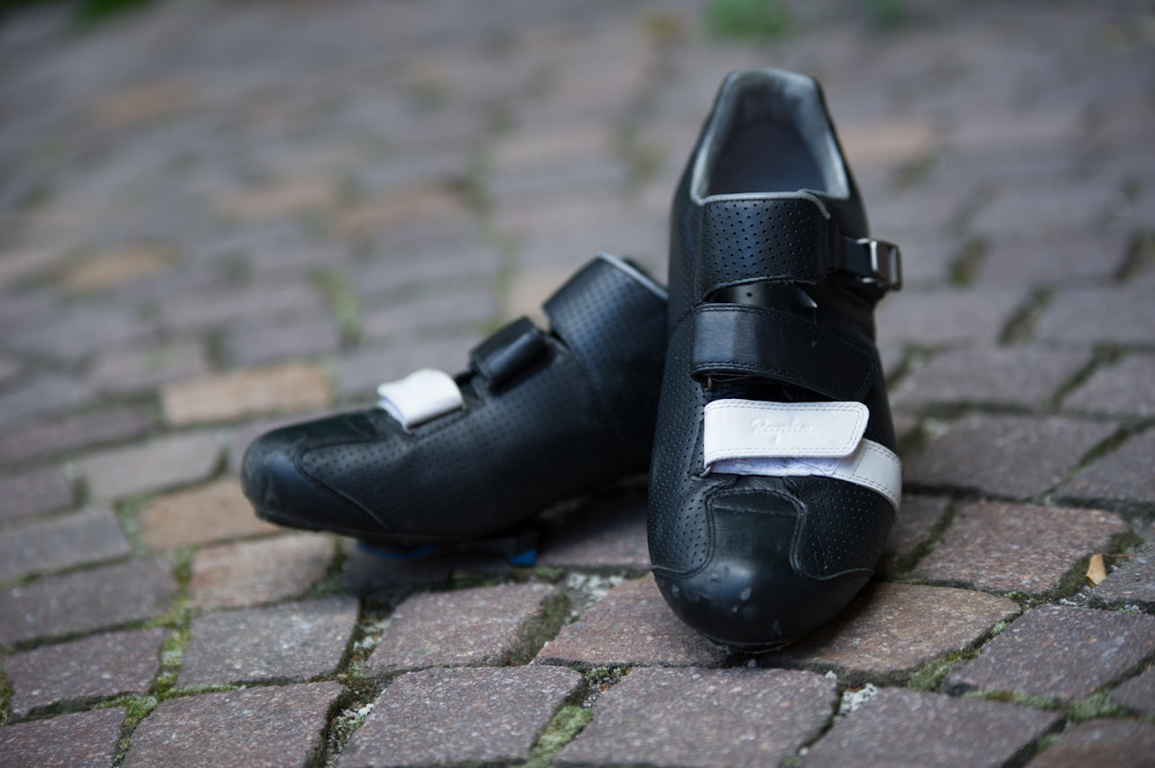 LEKRE: Ut av esken kommer de ubeskrivelig flotte, men er de bedre enn Specializeds retromodell? LEKRE: Ut av esken kommer de ubeskrivelig flotte, men er de bedre enn Specializeds retromodell?