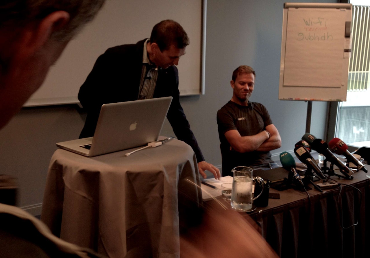 LETTET: En tydelig lettet Thor Hushovd forteller om det som skal bli de siste 14 ukene av sin karriere. Foto: Henrik Alpers. LETTET: En tydelig lettet Thor Hushovd forteller om det som skal bli de siste 14 ukene av sin karriere. Foto: Henrik Alpers.