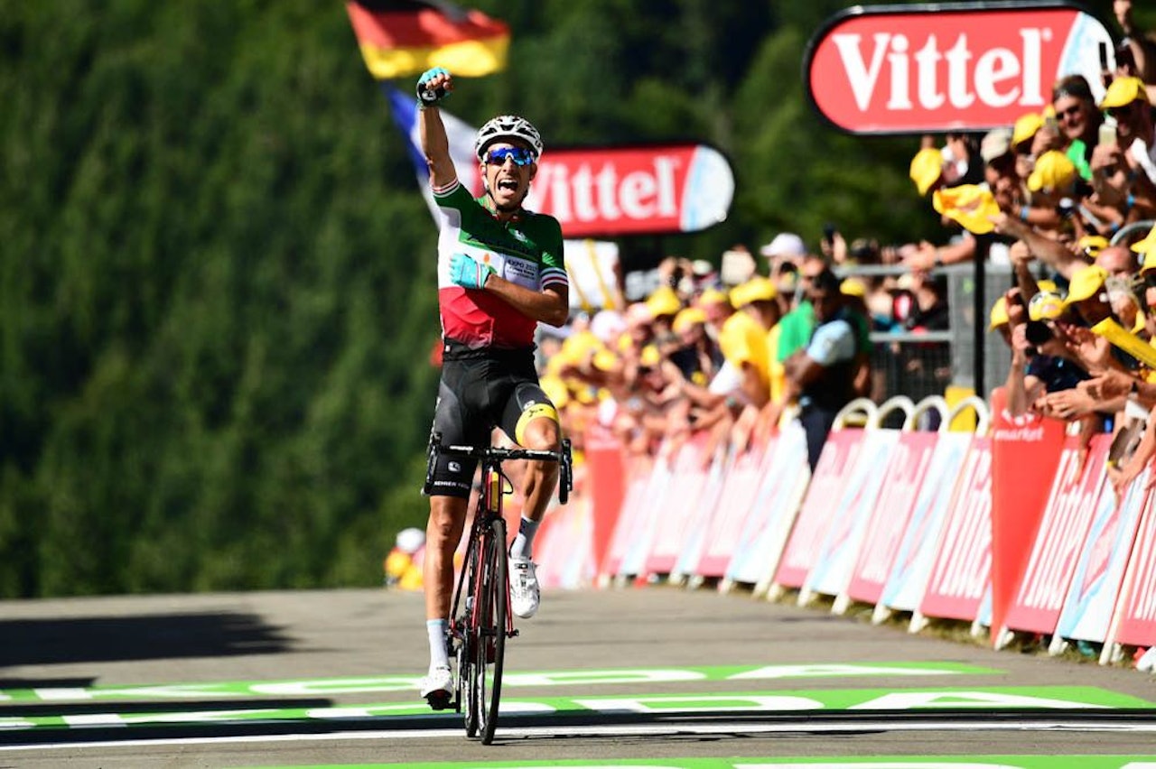 ITALIENSK TURBO: Fabio Aru var den første som angrep i bakken og så seg aldri tilbake. Foto: letour.fr ITALIENSK TURBO: Fabio Aru var den første som angrep i bakken og så seg aldri tilbake. Foto: letour.fr