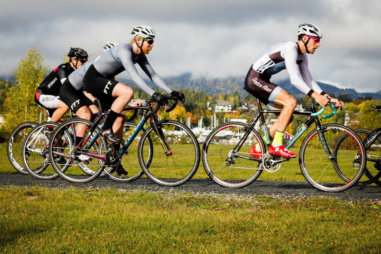 BLODIG ALVOR: Jonas Strømberg fra FTT (t.v) tar over stafettpinnen fra Sjur Skjeggestad (t.h) og arrangerer i helgen Superprestige Voldsløkka.  BLODIG ALVOR: Jonas Strømberg fra FTT (t.v) tar over stafettpinnen fra Sjur Skjeggestad (t.h) og arrangerer i helgen Superprestige Voldsløkka.