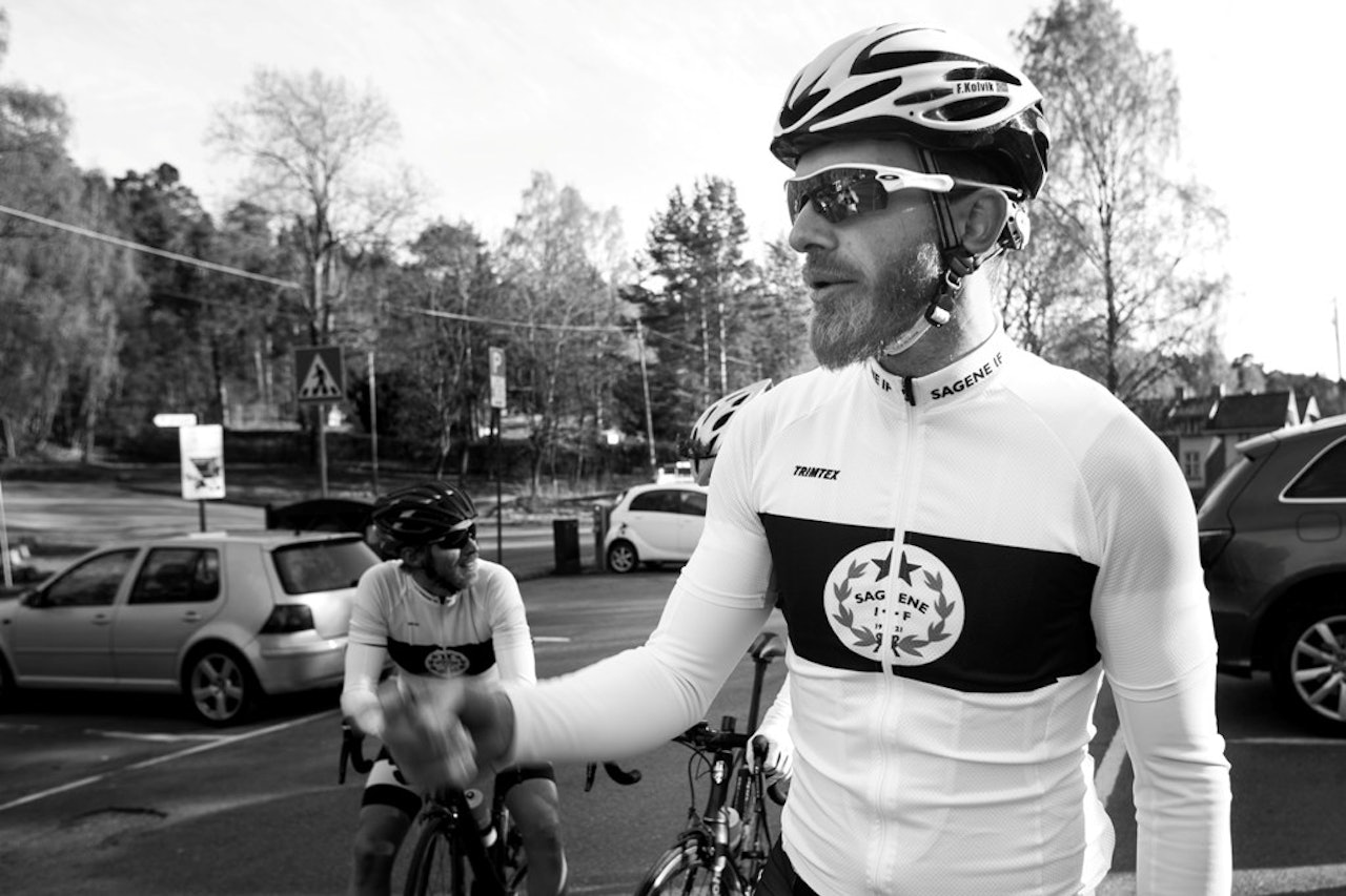 NYSKAPENDE: På vegne av Sagene IF Sykkel inviterer klubbens sportsdirektør Frode Kolvik til et ganske så annerledes landeveisritt. Foto: Per Otto Oppi Christiansen. NYSKAPENDE: På vegne av Sagene IF Sykkel inviterer klubbens sportsdirektør Frode Kolvik til et ganske så annerledes landeveisritt. Foto: Per Otto Oppi Christiansen.