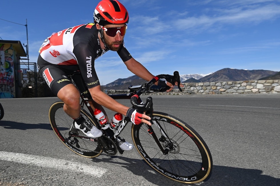 KLASSISK: Ridley Helium er nesten som retrosykkel å regne. Slanke rør, separat styre og stem kombineres lekkert med komplett Campagnolo Super Record EPS. Foto: Corvos. Thomas de Gendt Ridley Helium