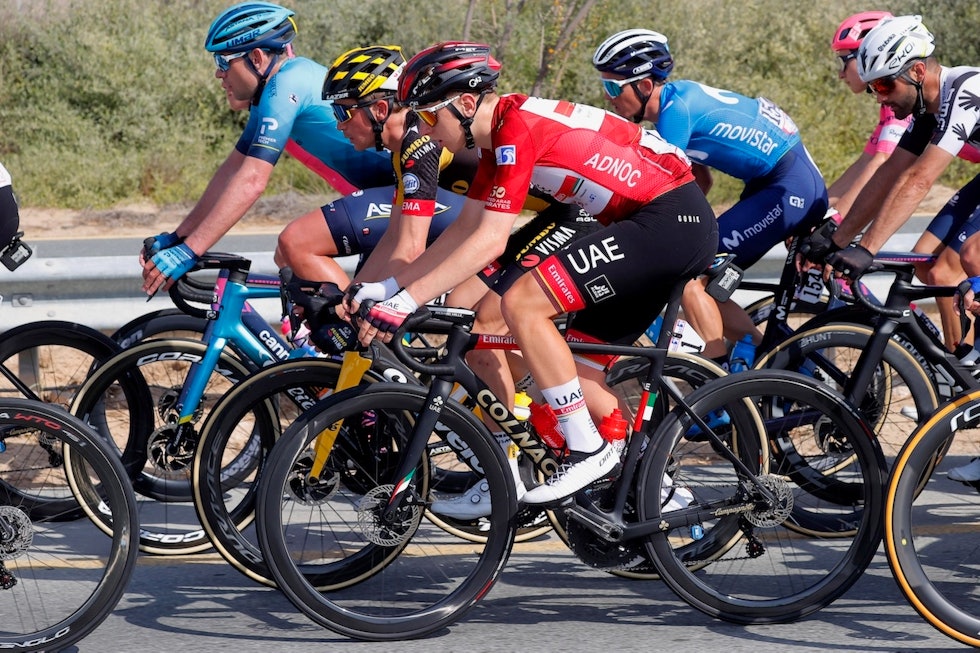 GULLSYKKEL: Tadej Pogacars Colnago har en klassisk Midt-Østen-estetikk med gyldne detaljer. Foto: Corvos Colnago V3rs Pogacar