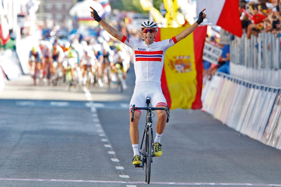 Sjelden vare: Sven Erik Bystrøm kan minne mye om Kurt Asle Arvesen. Verdensmester i U23, for så å bli en solid hjelperytter. Foto: Cor Vos. Vinner-hjelperytter-11