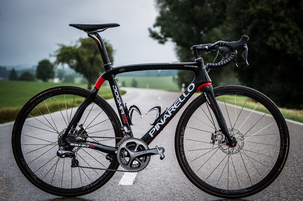 FREMTIDIG TOUR-VINNER? Sky og Pinarello forlenget nylig samarbeidsavtalen til 2016. Vi tipper Tour de France blir vunnet med skivebremser innen den tid.   FREMTIDIG TOUR-VINNER? Sky og Pinarello forlenget nylig samarbeidsavtalen til 2016. Vi tipper Tour de France blir vunnet med skivebremser innen den tid.