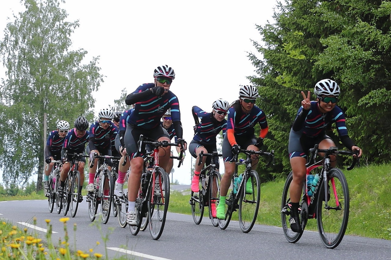 KAMPKLARE: Ladies Edition Race Team er ett av to jentelag på Styrkeprøven Lillehammer-Oslo. Foto: Ola Morken KAMPKLARE: Ladies Edition Race Team er ett av to jentelag på Styrkeprøven Lillehammer-Oslo. Foto: Ola Morken